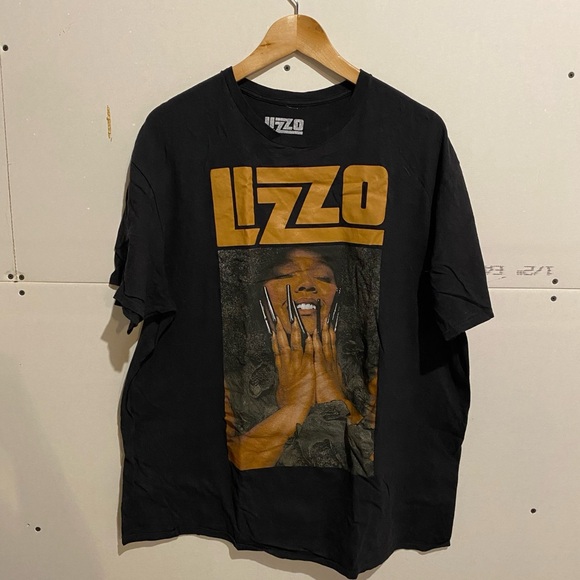 Lizzo tshirt - Picture 1 of 3